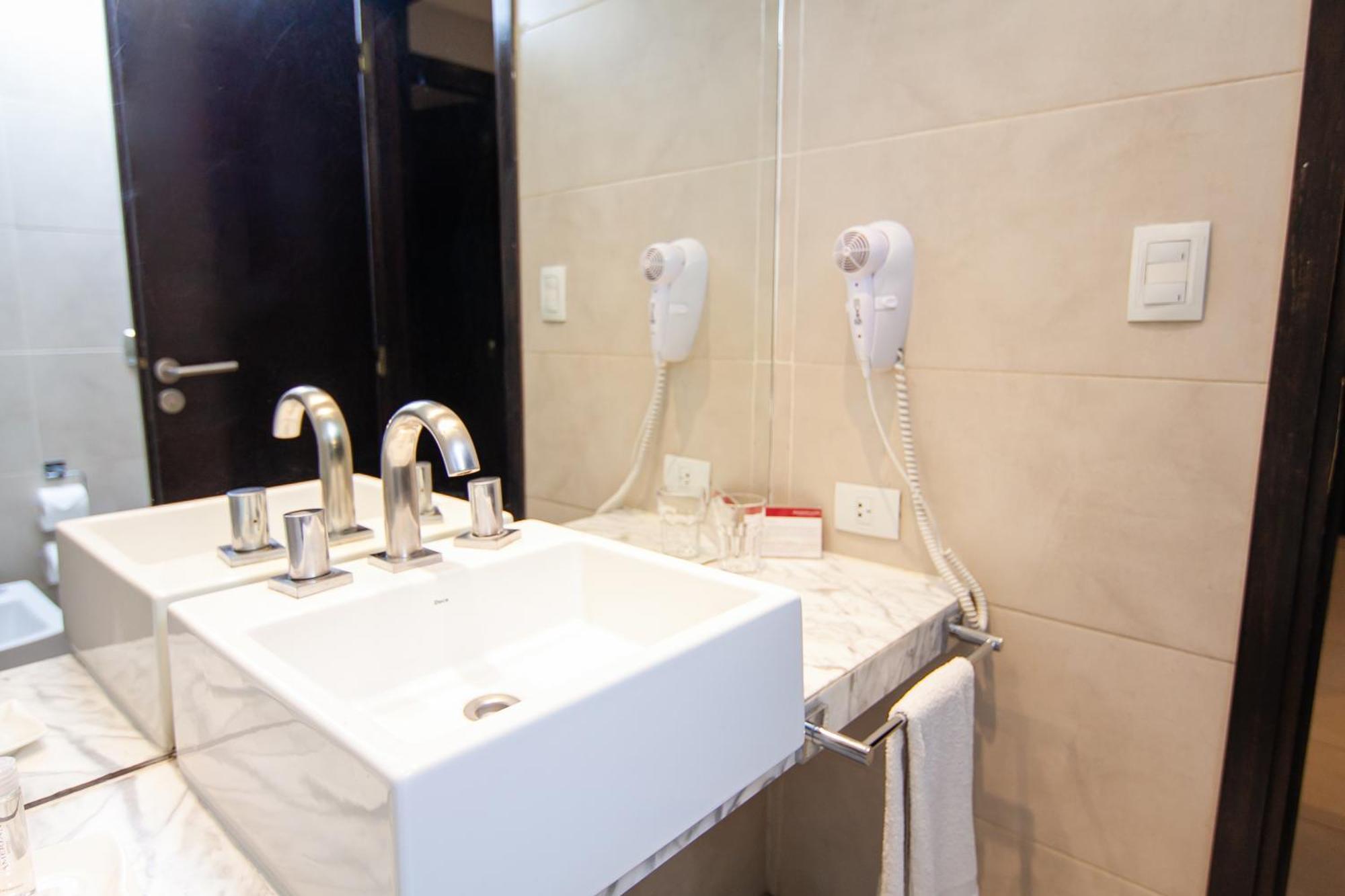 Amerian Tucuman Apart & Suites San Miguel de Tucumán Værelse billede